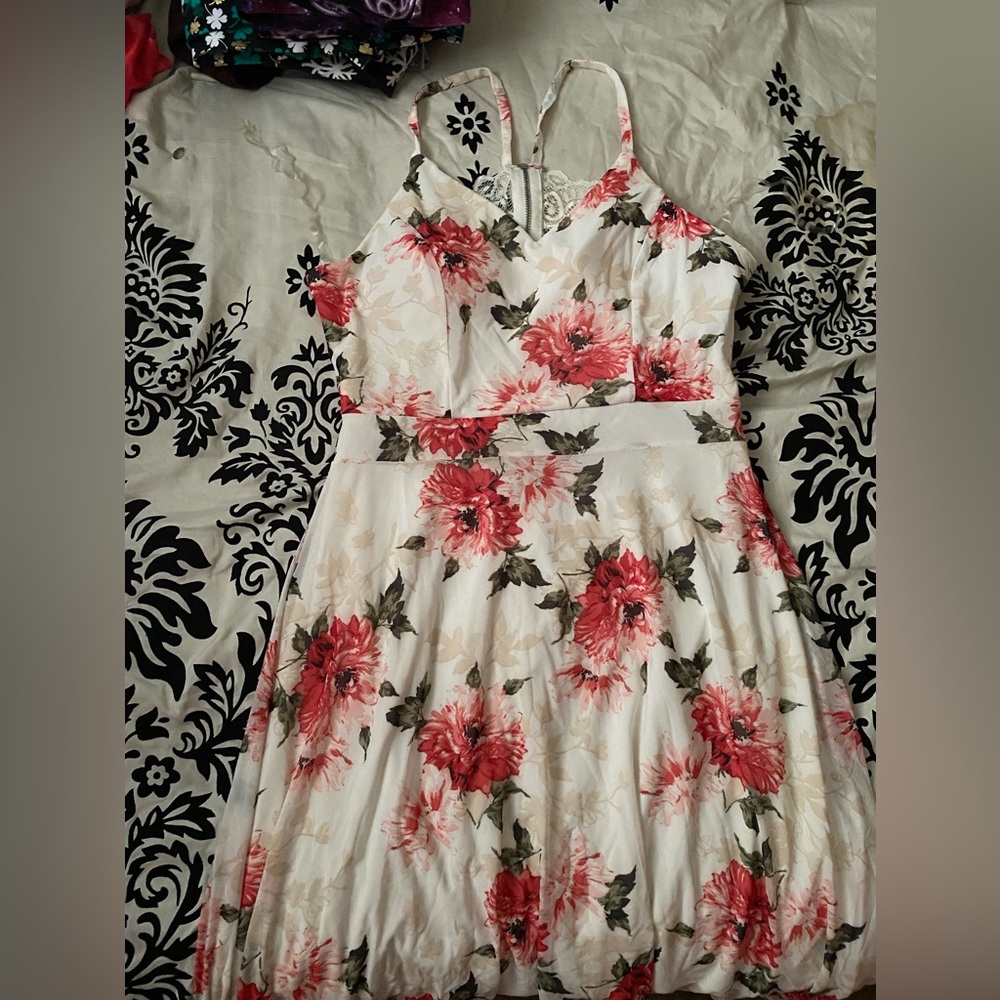 White and pink with flower and no back dress very comfortable and cute